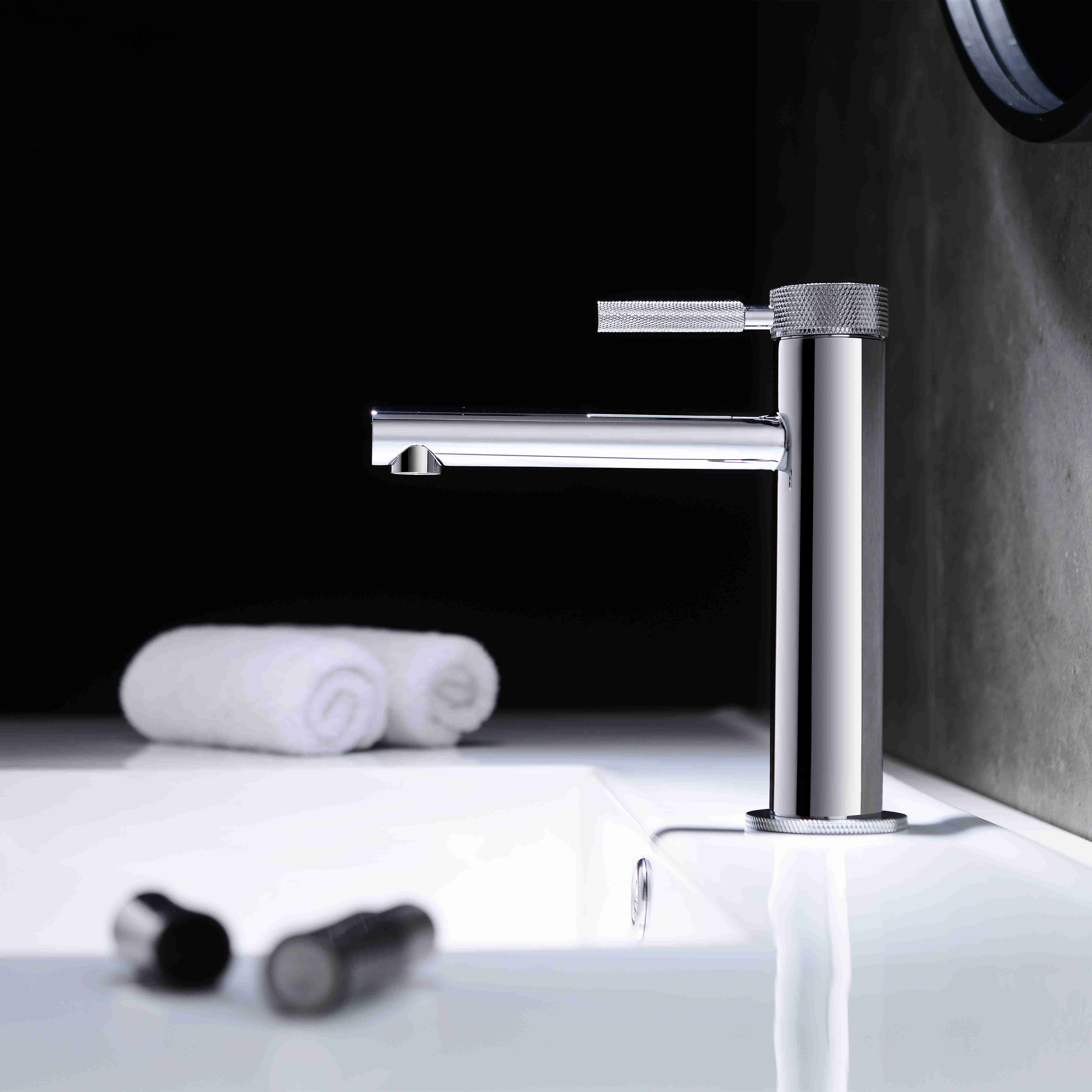 Basin faucet 600201CP