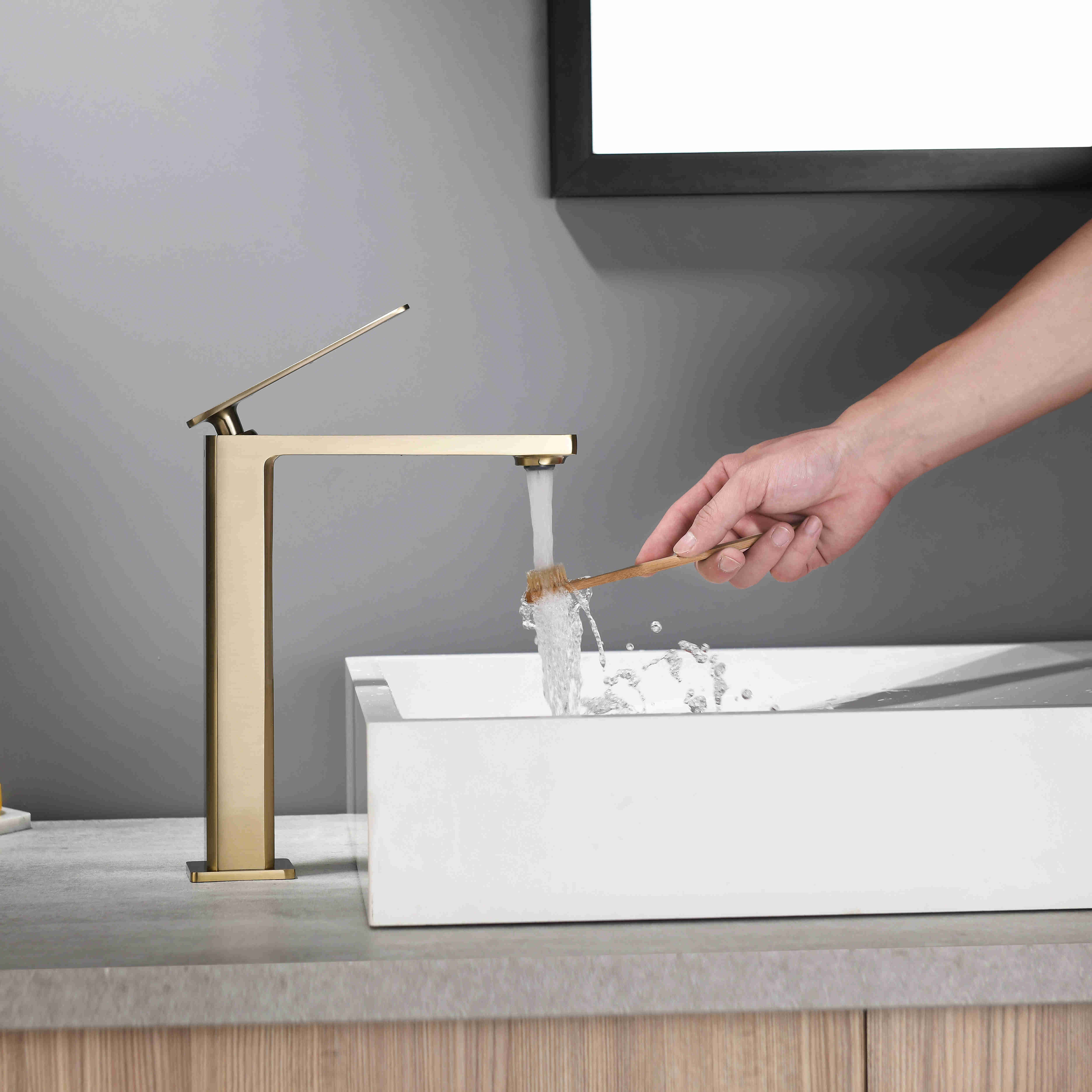 High basin faucet 600206BG